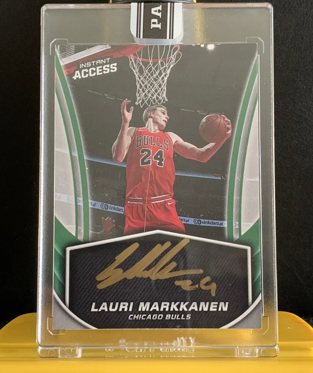 ❤️2017 Panini Instant Rookie Lauri Markkanen Auto On Card Gold Ink /10 RC Bulls Jazz Super Rare